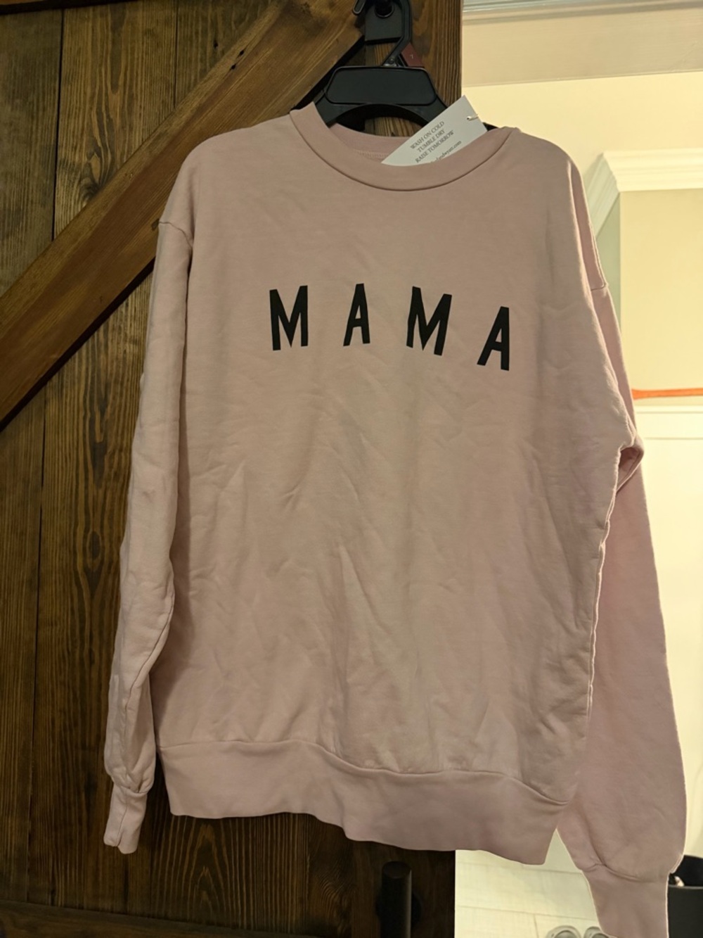 NWT Pink 'MAMA' Graphic Crewneck Sweatshirt